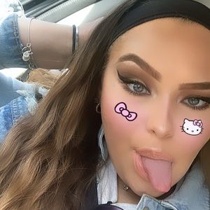 Meet your Posher, Destiny